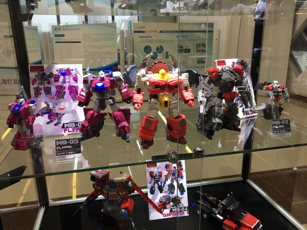Fans Hobby Debuts Master Builder Series Unofficial Figures At Shanghai SGC 04 (4 of 14)